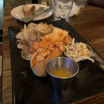 Off The Hook Raw Bar & Grill - lobster roll cold - Seafood Near Me - Astoria, New York
