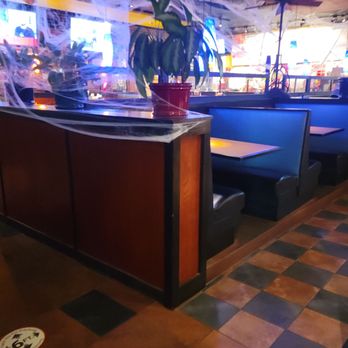 Fuddruckers - Burgers Near Me - Succasunna, New Jersey