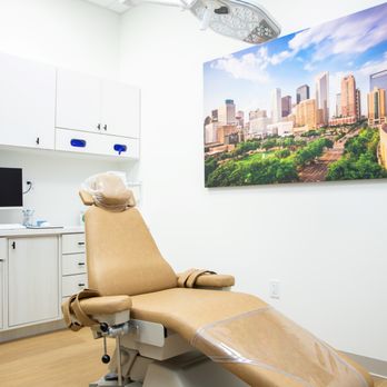 Elevated Oral Surgery - Elevated Oral Surgery exam room 2 - Oral Surgeons Near Me - Houston, Texas Elevated Oral Surgery - Elevated Oral Surgery exam room 2 - Oral Surgeons Near Me - Houston, Texas