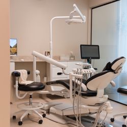 Dentalvana - Dental exam chair