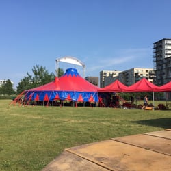 Byparken - Der er et børnecirkus på besøg