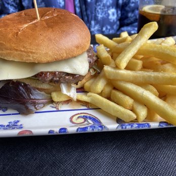 Albi - Cheeseburger - Spanish Near Me - Barcelona, B