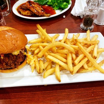 Ruby Tuesday - Crispy Chicken & Pimento Sandwich - American Near Me - Denver, Colorado