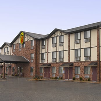 Super 8 by Wyndham Cuba - Super 8 Cuba - Hotels Near Me - Cuba, Missouri