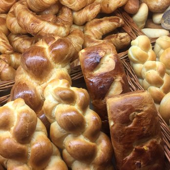 Chez Deriaz - Tresse, cuchaules et taiaules le week-end - Bakeries Near Me - Préverenges, VD Chez Deriaz - Tresse, cuchaules et taiaules le week-end - Bakeries Near Me - Préverenges, VD