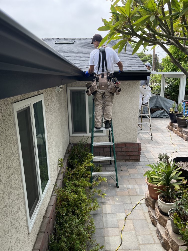 Slide of Vibe Roofing