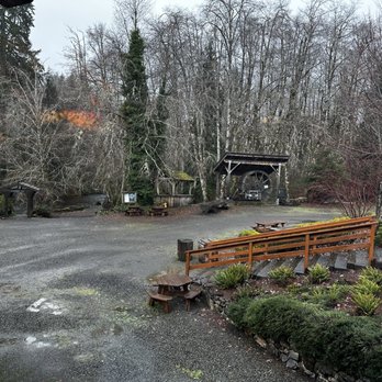 Camp 18 Restaurant - Even on a rainy day, still a beautiful walking area - American Near Me - Seaside, Oregon