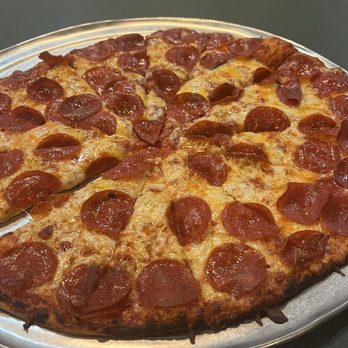 Rusty's Pizza Parlor - Pepperoni pizza - Pizza Near Me - Bakersfield, California