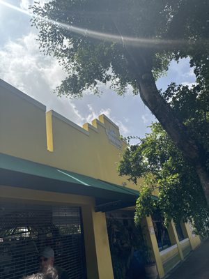 Los Pinarenos, Fruteria by null