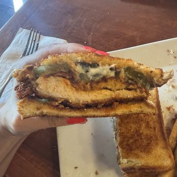 Sheppard Street Tavern - Chicken sandwich - Burgers Near Me - Richmond, Virginia