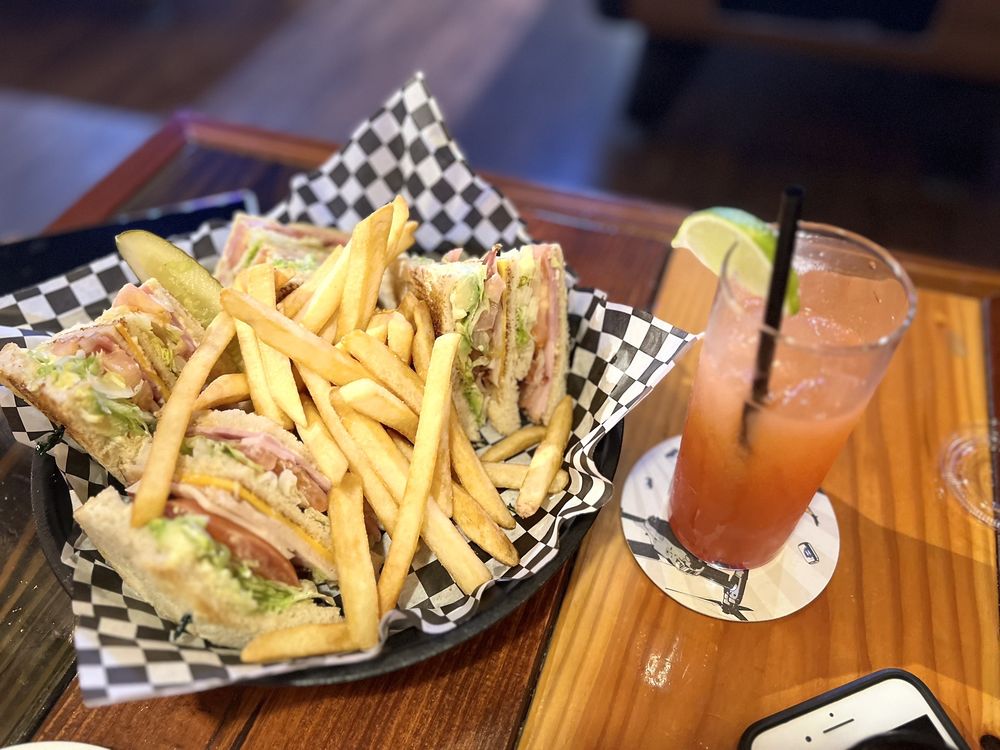 Stoney's Bar & Grill — Mexican restaurant in National City