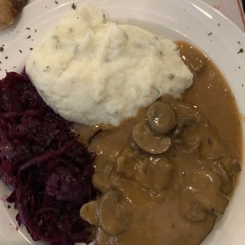 Schmankerl Stube - Hackebraten (German meatloaf with mashed potatoes and red cabbage. - German Near Me - Hagerstown, Maryland Schmankerl Stube - Hackebraten (German meatloaf with mashed potatoes and red cabbage. - German Near Me - Hagerstown, Maryland