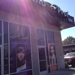 Cosmoprof - Front of store