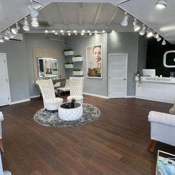 Green Skin Boutique - Spa Entrance - Skin Care Near Me - San Diego, California Green Skin Boutique - Spa Entrance - Skin Care Near Me - San Diego, California