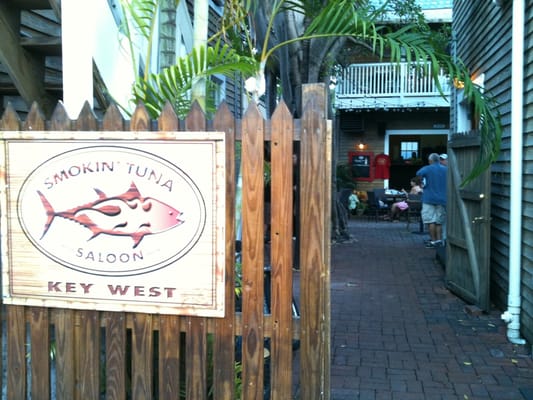 Smokin' Tuna Saloon by null