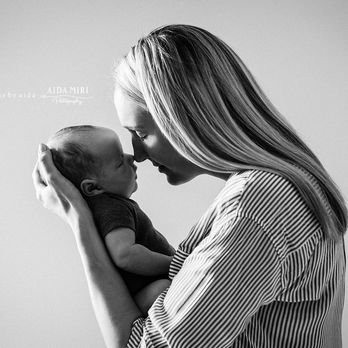 Aida Miri Photography - lifestyle in-home newborn session - Session Photography Near Me Aida Miri Photography - lifestyle in-home newborn session - Session Photography Near Me