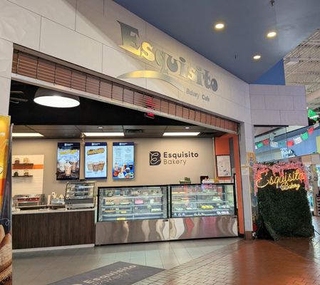 Esquisito Bakery by null