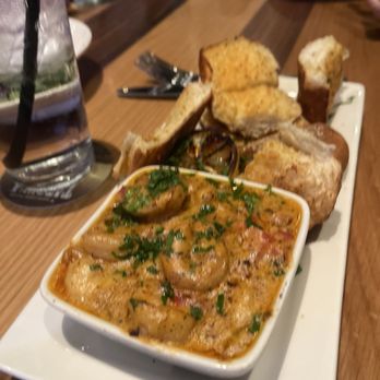 BJ's Restaurant & Brewhouse - Pizza Near Me - Rancho Cucamonga, California