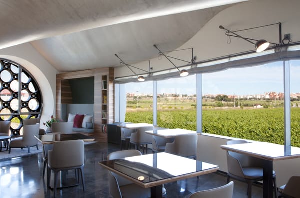 Cava & Hotel Mastinell by null