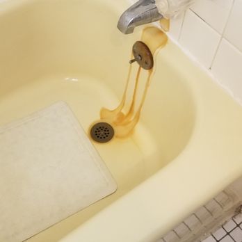 Travelodge by Wyndham Jackson - nasty bathroom can not even drink the water due to rust - Hotels Near Me - Jackson, Michigan
