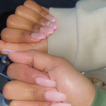The Beauty Bar Nails and Lashes - Full sets - Nail Salons Near Me - Las Vegas, Nevada