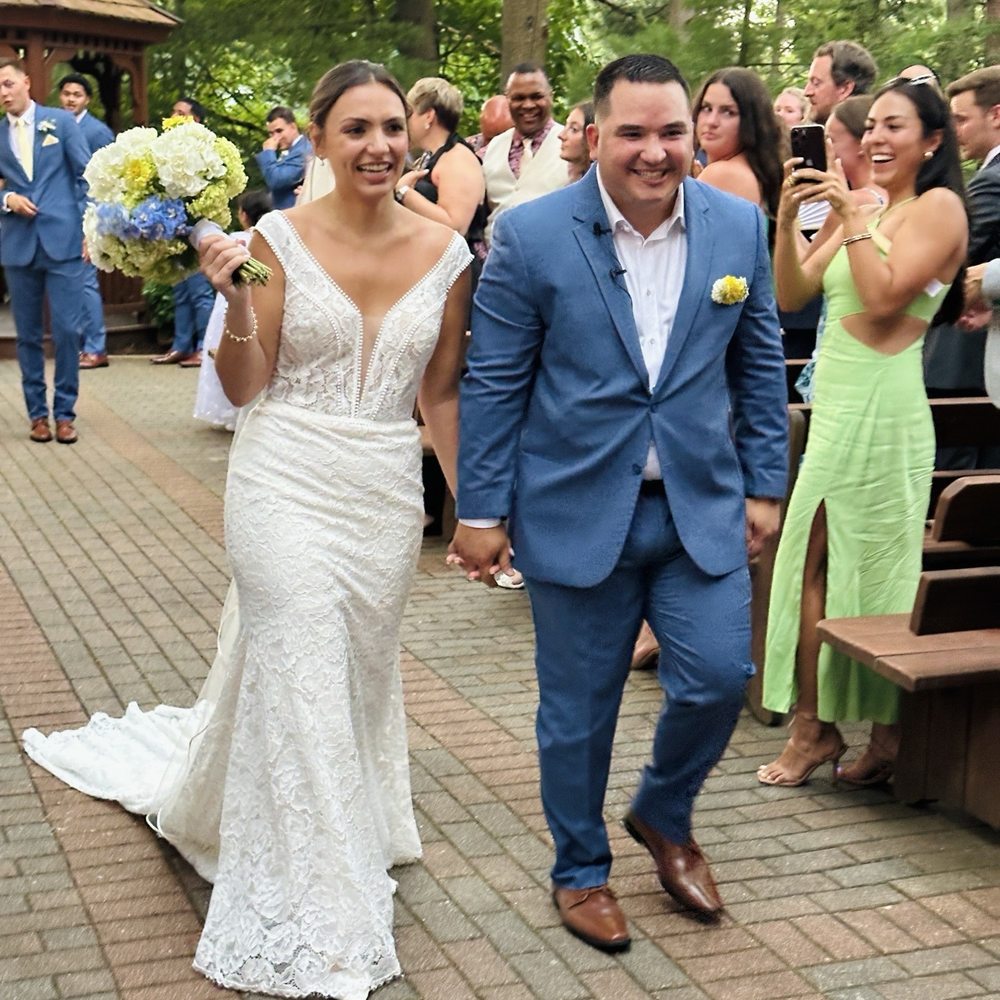 Connecticut Wedding Group - Outdoor ceremony gazebo at Pavilion on Crystal Lake - Caterers Near Me - Middletown, Connecticut Connecticut Wedding Group - Outdoor ceremony gazebo at Pavilion on Crystal Lake - Caterers Near Me - Middletown, Connecticut