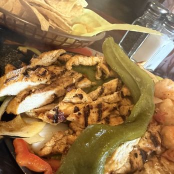 Tequila's Bar & Grill - Again, shrimp and chicken fajita - Mexican Near Me - Van Nuys, California Tequila's Bar & Grill - Again, shrimp and chicken fajita - Mexican Near Me - Van Nuys, California