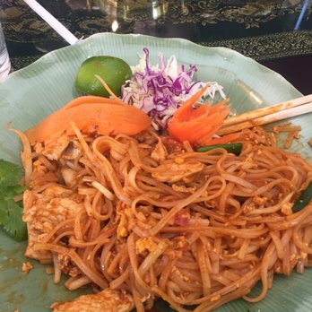 Bua Thai Restaurant - Pad Thai - Thai Near Me - Aurora, Colorado