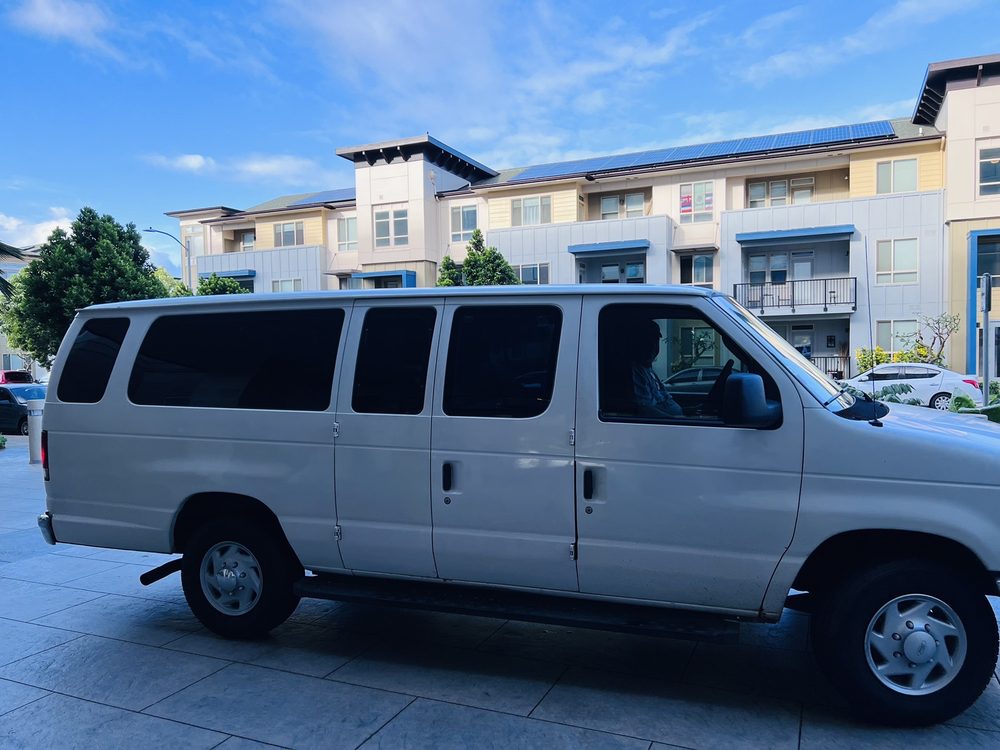 VAN RENTALS HAWAII 24 Photos & 27 Reviews Car Rental 2800