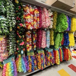 Diddams Party and Toy - Leis for days