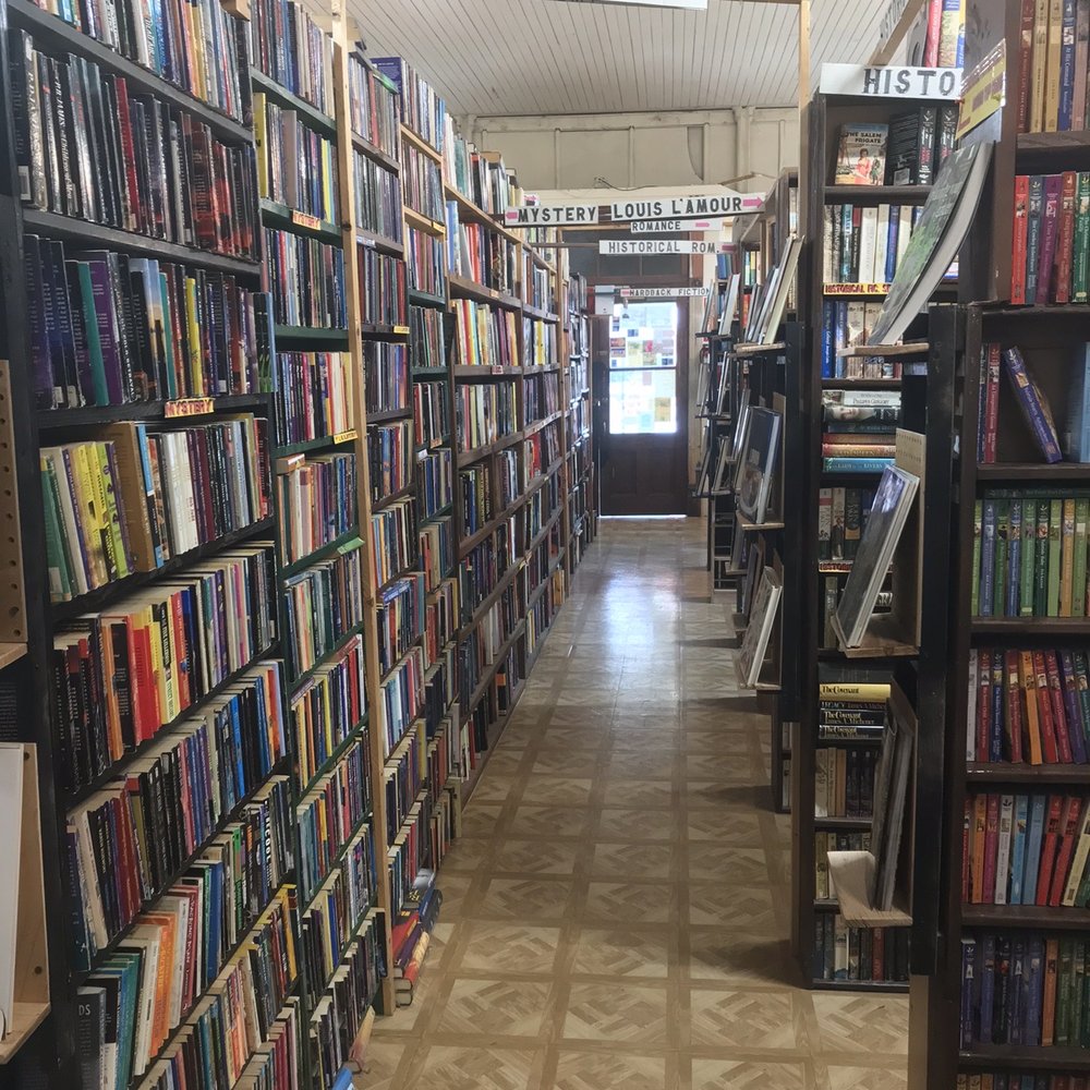 Second Chance Books - Used Bookstore Near Me - Independence, Oregon Second Chance Books - Used Bookstore Near Me - Independence, Oregon