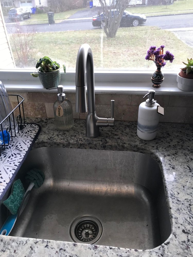 Slide of Rivs Home And Lawn Care