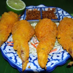 Pad Thai - Fried Stuffed Chicken Wings