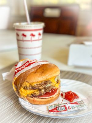 In-N-Out Burger by null