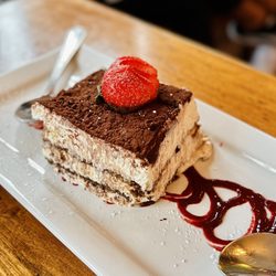 Max Soha Restaurant - Tiramisu
