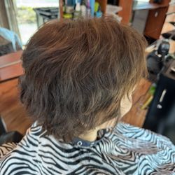 Libbee's Hair Studio - Thinned ends by scissors to encourage waves