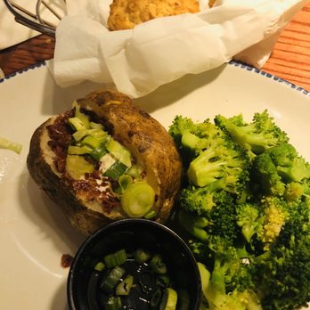 Red Lobster - Loaded Baked Potato Fresh Broccoli - Seafood Near Me - Raleigh, North Carolina Red Lobster - Loaded Baked Potato Fresh Broccoli - Seafood Near Me - Raleigh, North Carolina