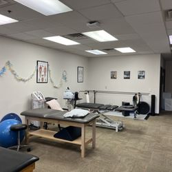 Select Physical Therapy - Franklin