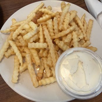 Al's Grill - Plenty of French Fries - American Near Me - Oak Park, Illinois