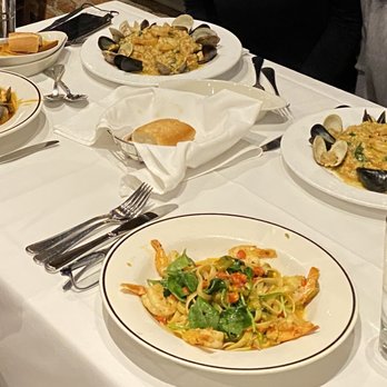 Cafe Santorini - Italian Near Me - Pasadena, California