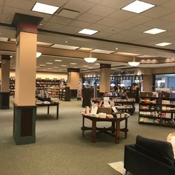 Barbara’s Bookstore