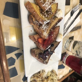 Batter & Berries - French Toast Super flight, with a side of cheesy hash browns - Breakfast & Brunch Near Me - Chicago, Illinois