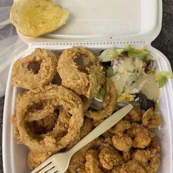 Connie's Grill - Fish and shrimp box with onion rings and salad and complementary garlic bread - Seafood Near Me - LaPlace, Louisiana