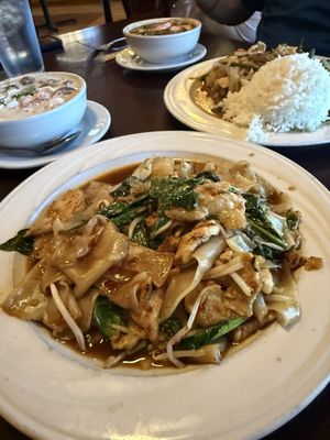 Ka-Prow Thai and Sushi Bistro by null
