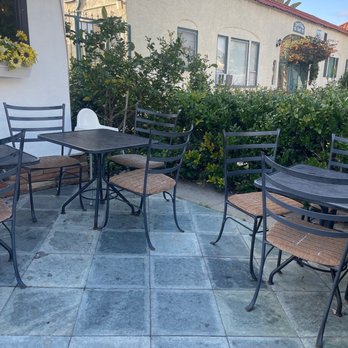 Lemon Zest Cafe - Outdoor patio - Mediterranean Near Me - Glendale, California Lemon Zest Cafe - Outdoor patio - Mediterranean Near Me - Glendale, California
