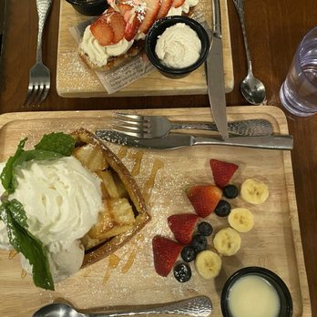 U :Dessert Story - Strawberry croffle (top) and Honey Brick Toast (bottom) - Desserts Near Me - Berkeley, California