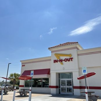 In-N-Out Burger - Outside - Burgers Near Me - Katy, Texas In-N-Out Burger - Outside - Burgers Near Me - Katy, Texas