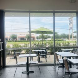 Salata - Salata Baytown- cute Outdoor seating