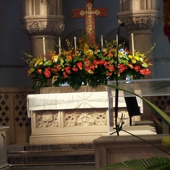 St Andrew's Cathedral - Easter flowers at the altar - Churches Near Me - Honolulu, Hawaii