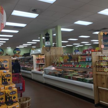 Trader Joe's - Trader Joe's of Hingham -- 5 Essington Drive, Hingham Interior - Grocery Near Me - Hingham, Massachusetts Trader Joe's - Trader Joe's of Hingham -- 5 Essington Drive, Hingham Interior - Grocery Near Me - Hingham, Massachusetts